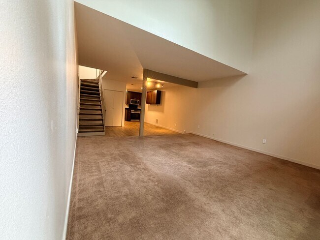 Building Photo - 33938 Alcazar Dr