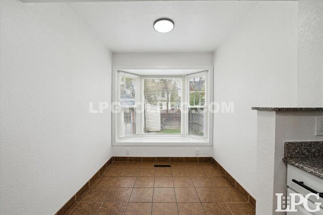 Building Photo - 4217 Asbury Dr