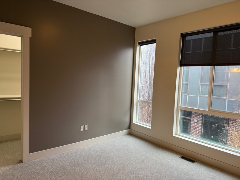 Building Photo - 1722 S 900 E