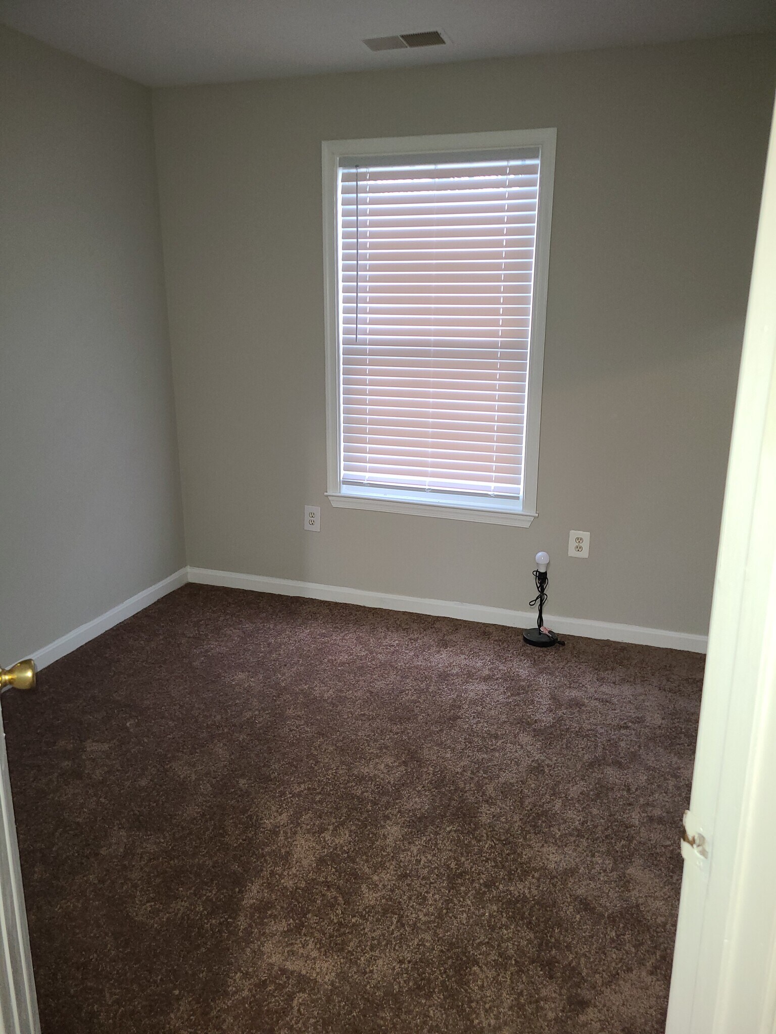 Building Photo - 2714 Stanton Rd SE