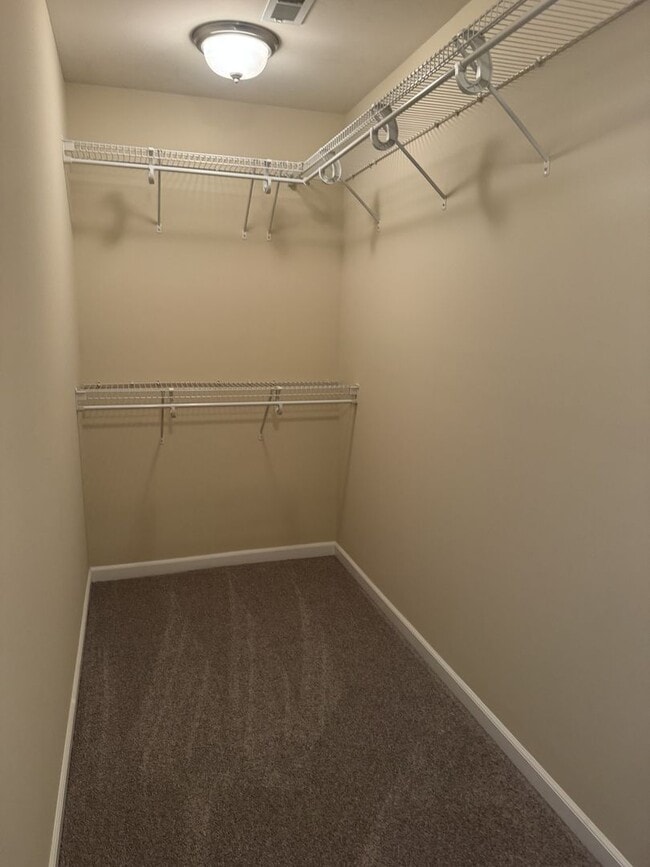 Building Photo - Liberty Crossing