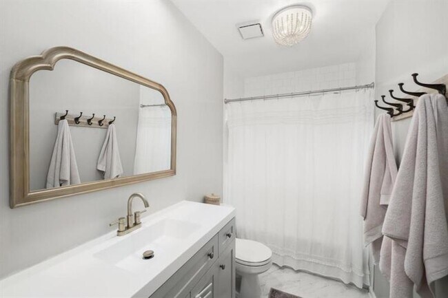 Building Photo - 12080 Greenmont Walk