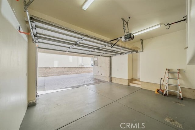 Building Photo - 2109 Vanderbilt Ln