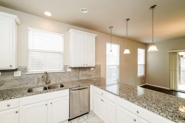 Building Photo - 4001 Legend Pond