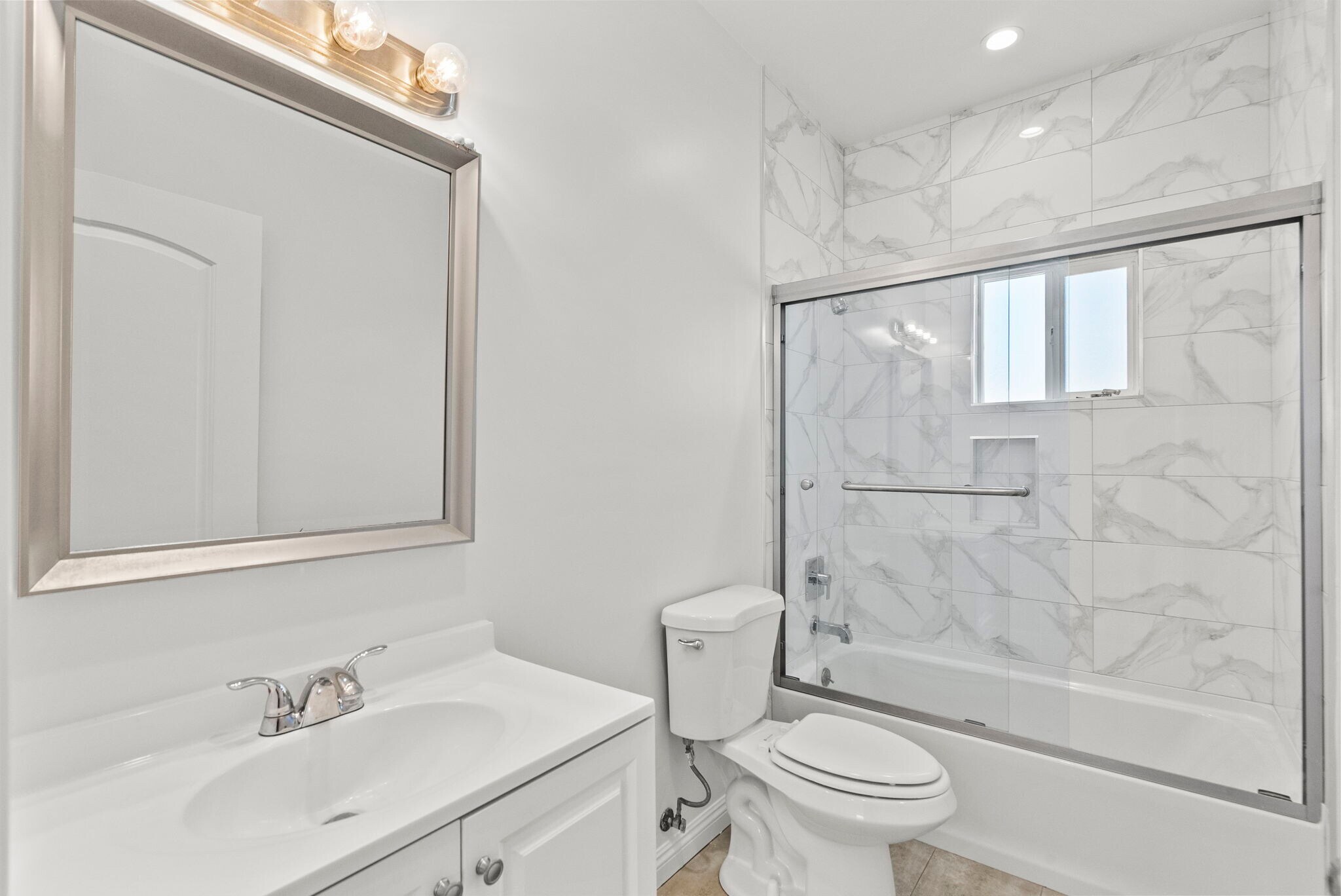 Building Photo - 6715 Cedros Ave