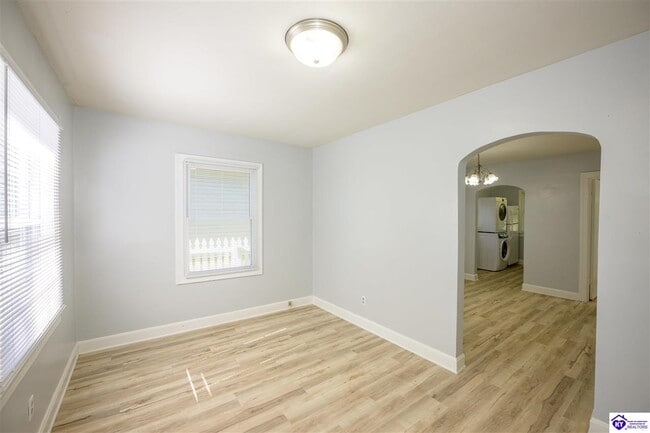 Building Photo - 105 Beech St