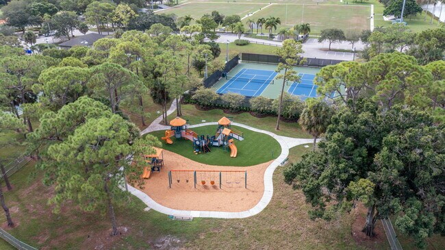 Building Photo - 231 Cypress Point Dr