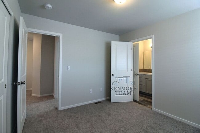 Building Photo - 5501 Remington Dr