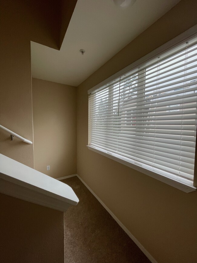 spacious landing ready for chair or bookcase? - 13400 Dumas Rd