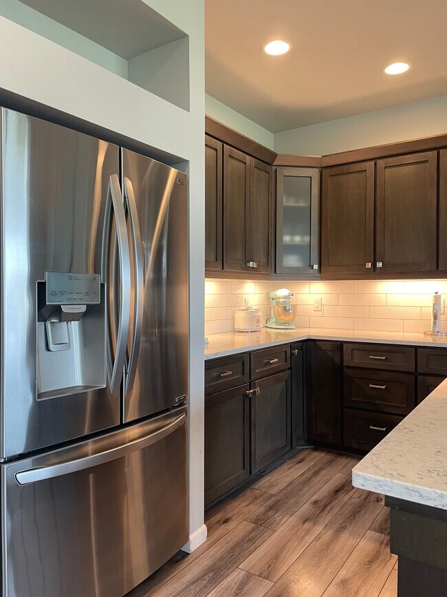 Building Photo - 708 Gingergrass Way