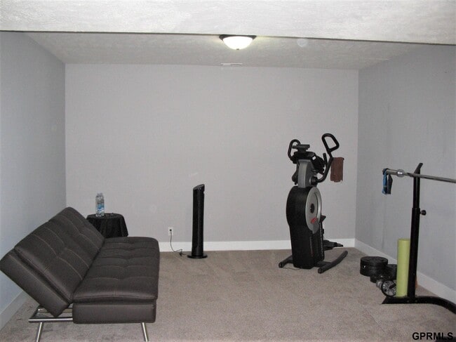 Building Photo - 3031 Lakeside Dr