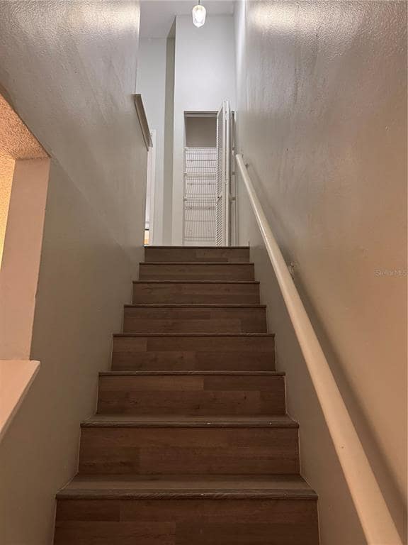 Building Photo - 1826 Foxhall Cir