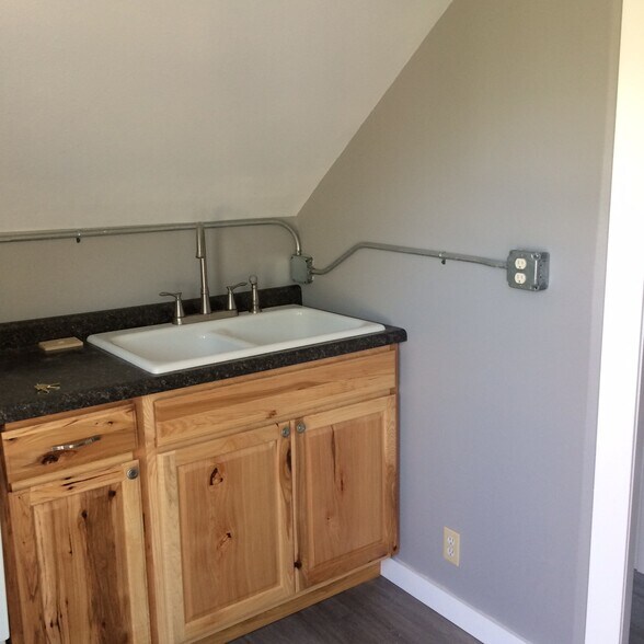 Building Photo - 1621-1623 Hyde Ave