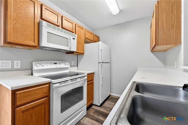 Building Photo - 5701 Redstone Dr