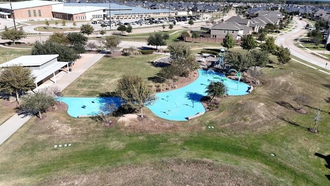 Building Photo - 31218 Pinebrook Falls Ln