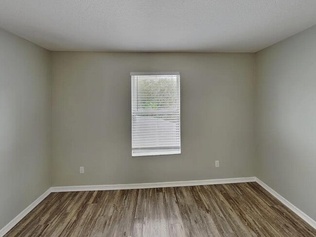 Building Photo - 5067 Hook Hollow Cir