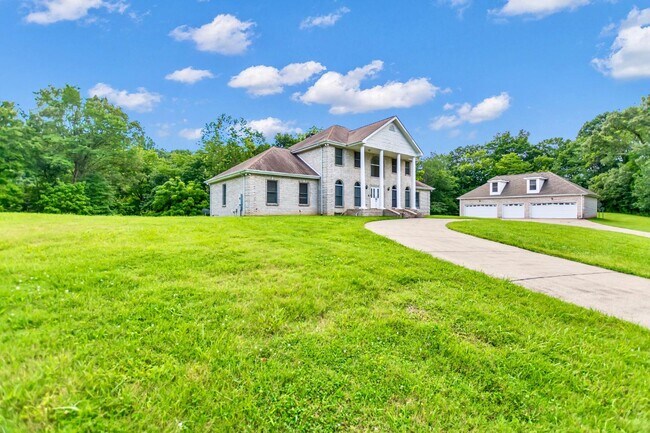 Building Photo - 1400 Slayden Wood Rd