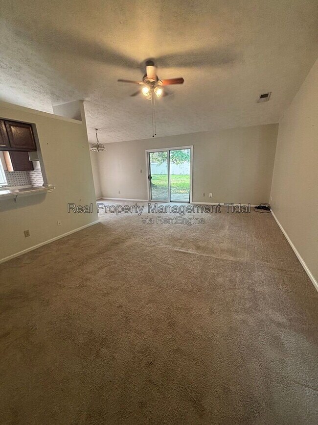 Building Photo - 467 Springmont Ct