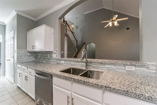 Building Photo - 440 Mystic Trail Loop