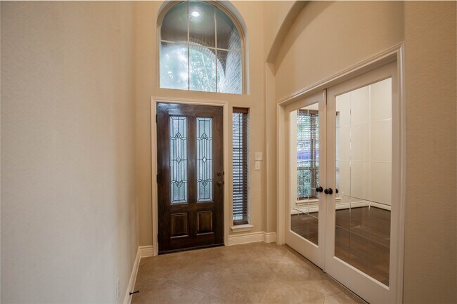 Building Photo - 111 Pinnacle Ridge Ct