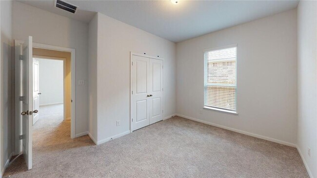 Building Photo - 125 Camella St