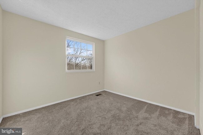 Building Photo - 8123 Steeple Chase Ct