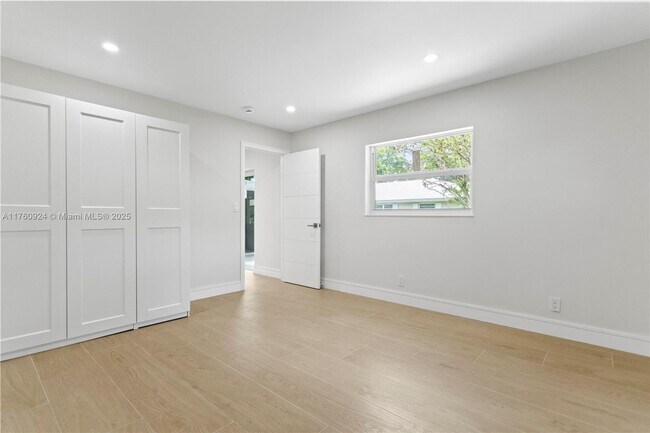 Building Photo - 809 Cypress Blvd