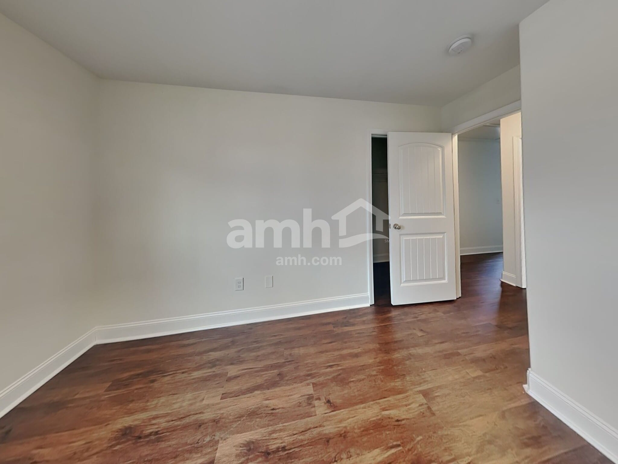 Building Photo - 574 Chantry Ln