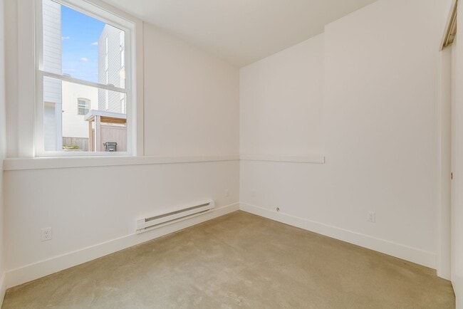 Building Photo - 1414 20th Ave