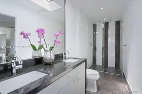 Building Photo - 270 SE 7th St