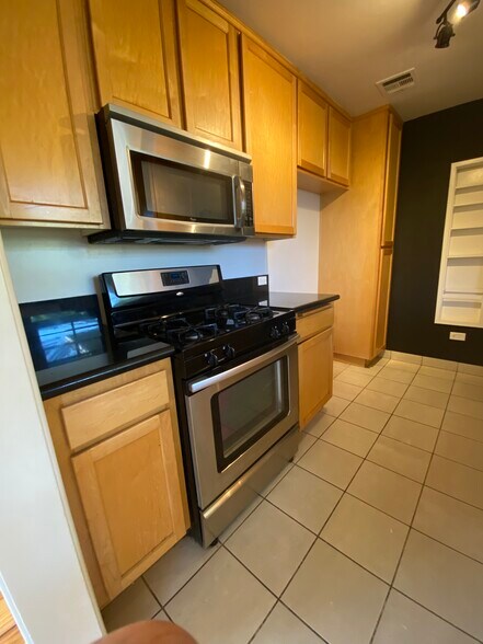 Building Photo - 248 Mockingbird Ln