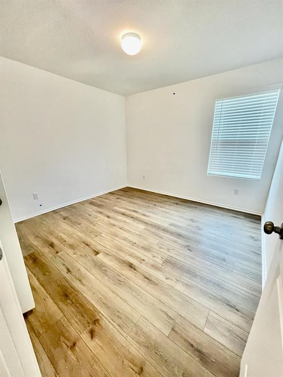 Building Photo - 437 Perfect World Lp