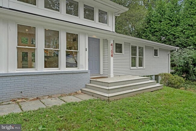 Building Photo - 4126 Maple Ave