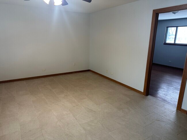 Building Photo - 440 E Jefferson St