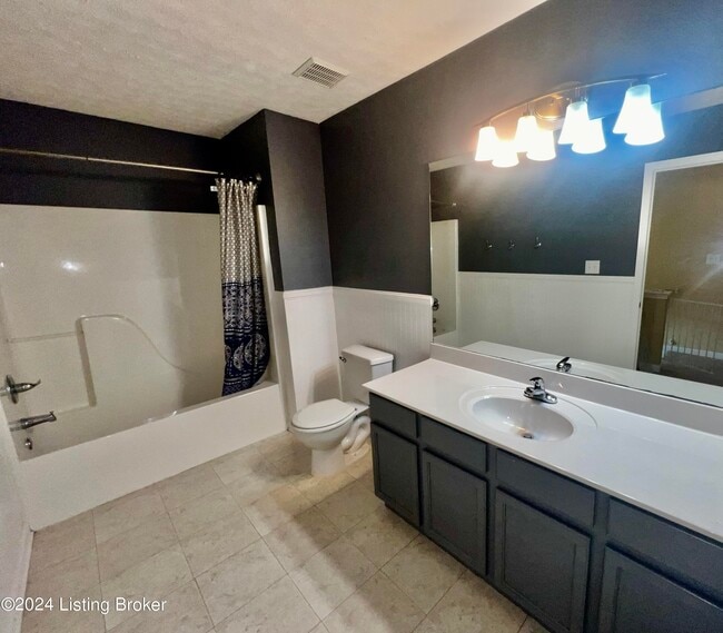 Building Photo - 9210 Eminence Ct