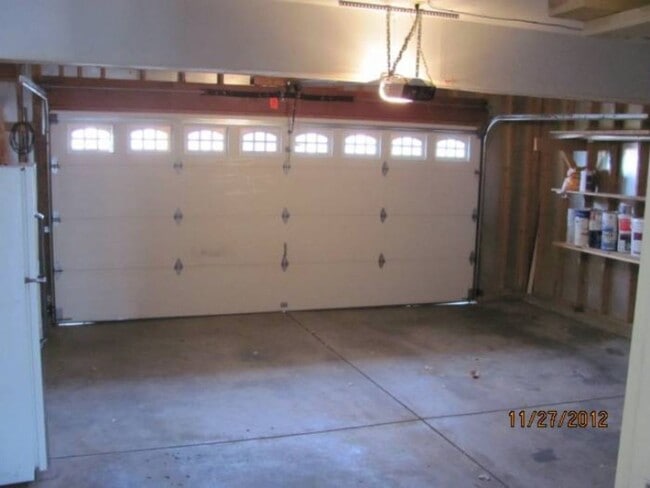 Building Photo - Parker Home in The Pinery!!