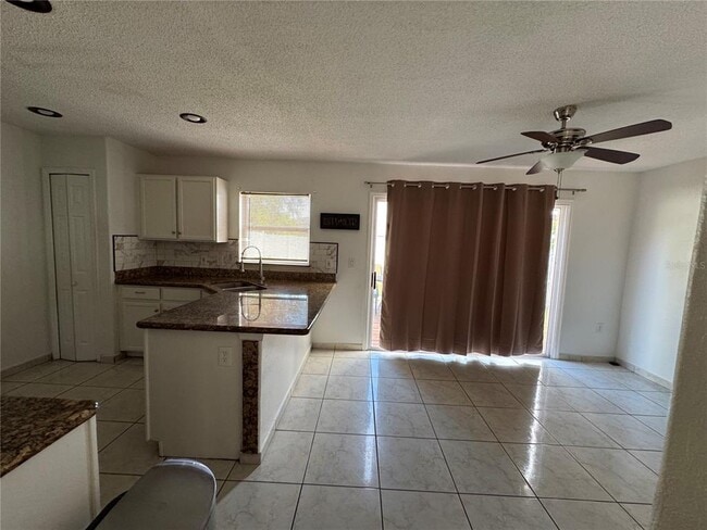 Building Photo - 1349 Ivy Meadow Dr