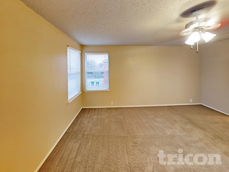 Building Photo - 1819 Citadel Dr