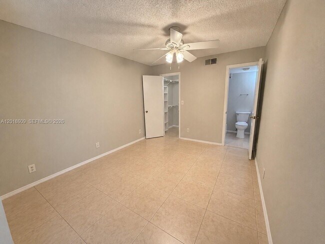 Building Photo - 2900 S University Dr