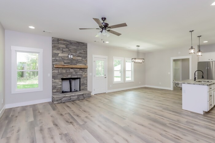 Building Photo - 130 Lewis Rd