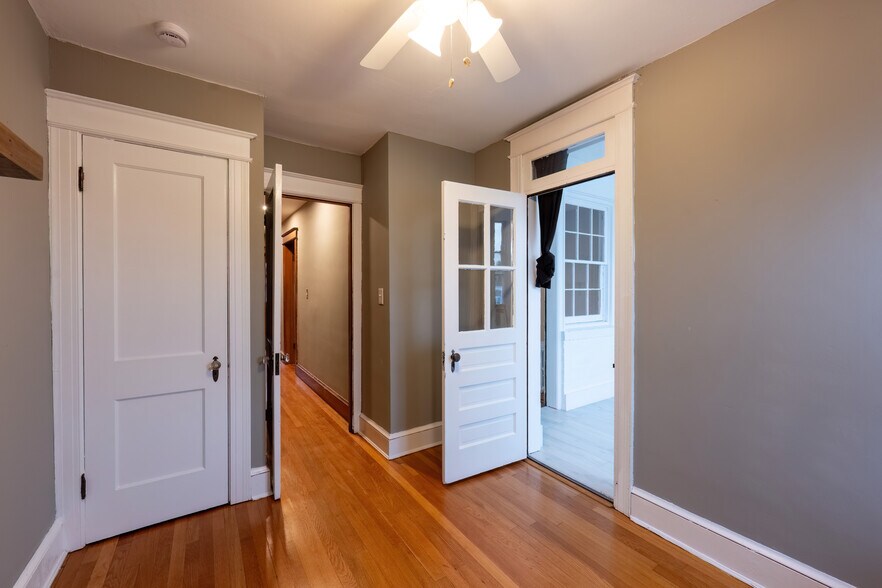 Building Photo - 317 Ingraham St NW