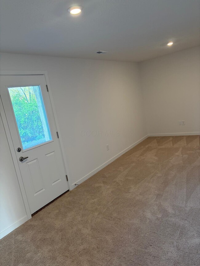 Building Photo - 158 Dusky Willow Dr