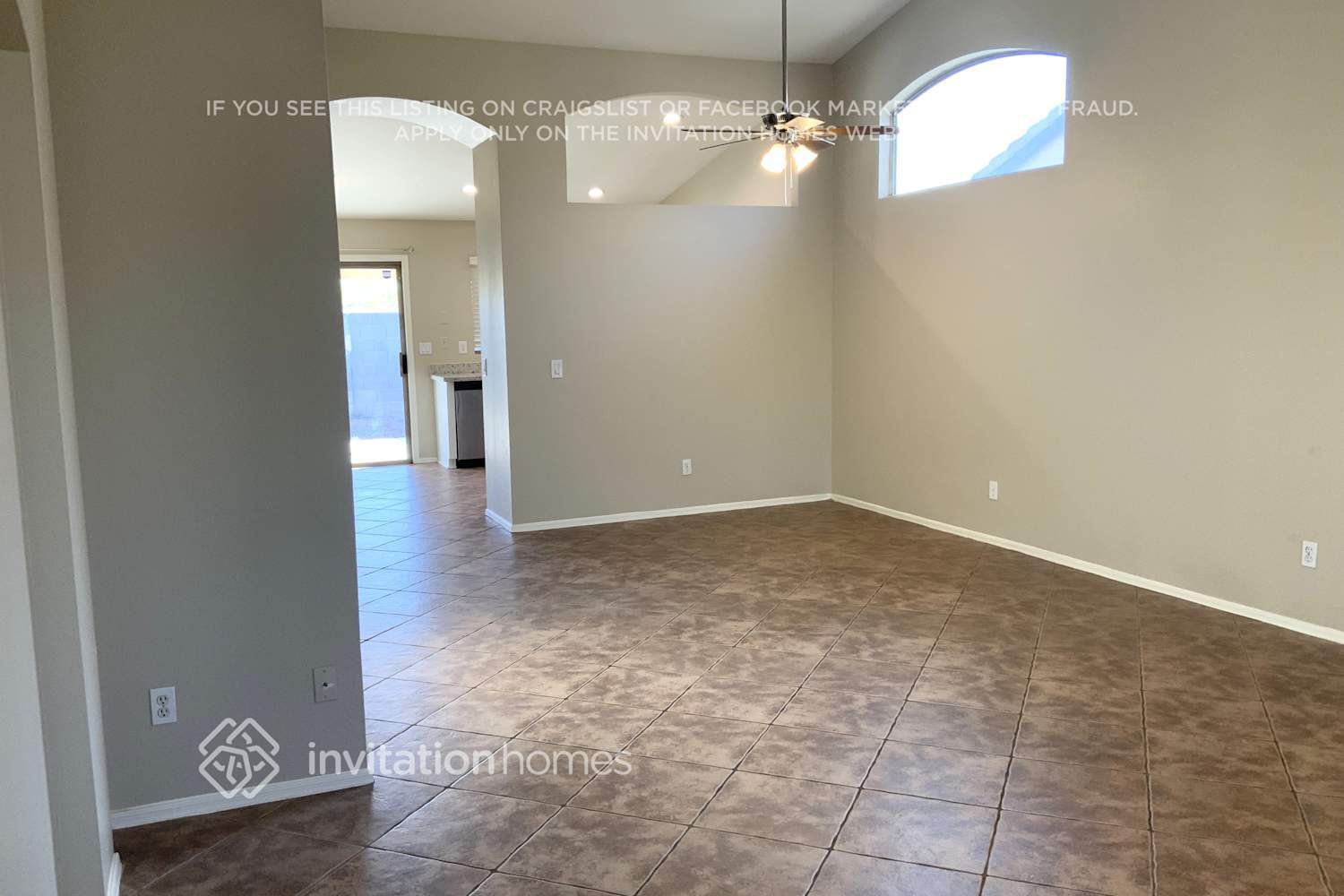 Building Photo - 8703 N 112th Ave