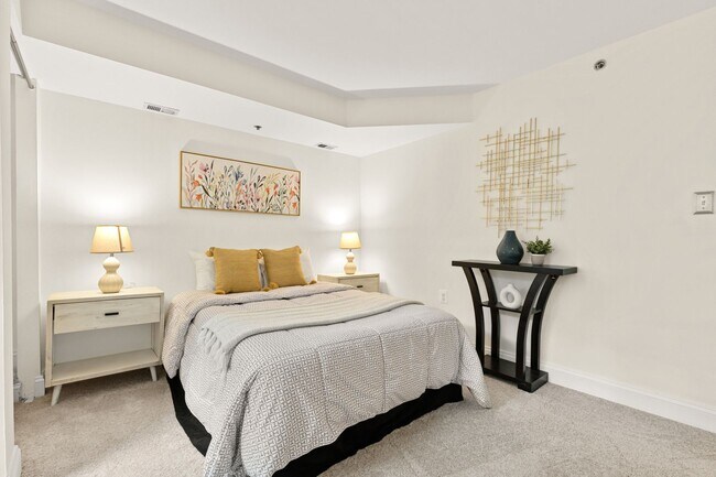 Building Photo - Spacious & Conveniently Located 2br/2ba on U St Corridor!