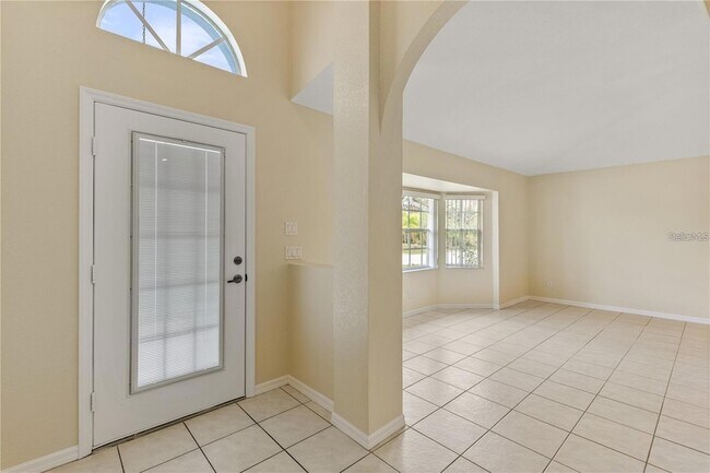 Building Photo - 3915 Fonsica Ave