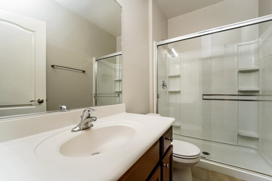 Building Photo - 8225 W Kittiwake Ln