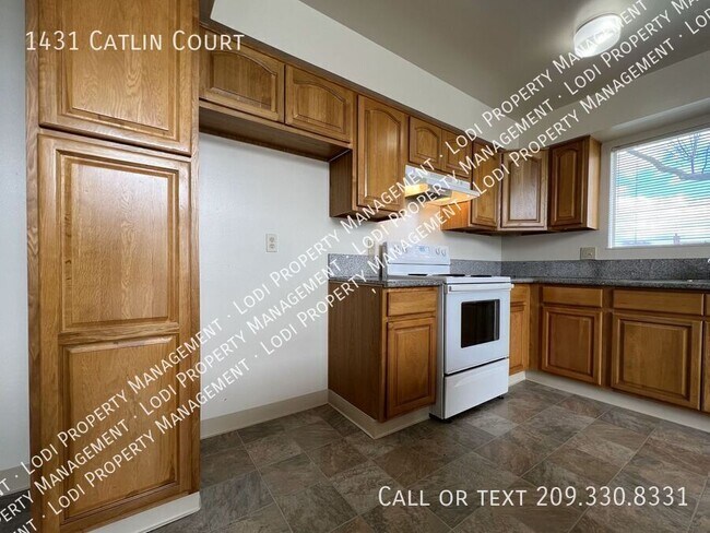 Building Photo - 1431 Catlin Ct