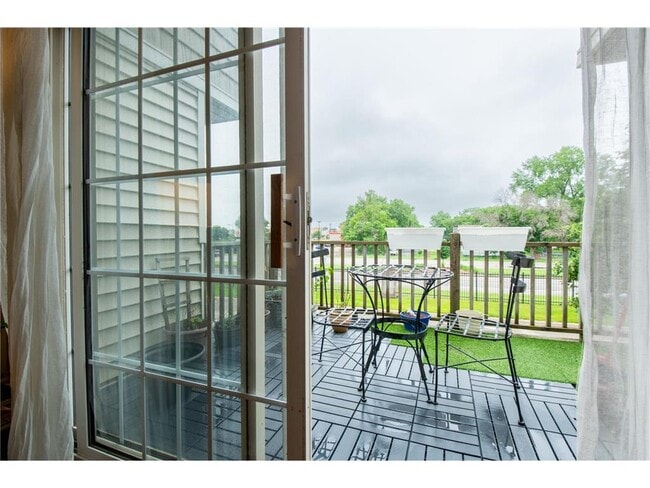 Building Photo - 5724 4th St NE