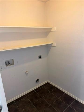 Building Photo - 8806 Oakwood Ln