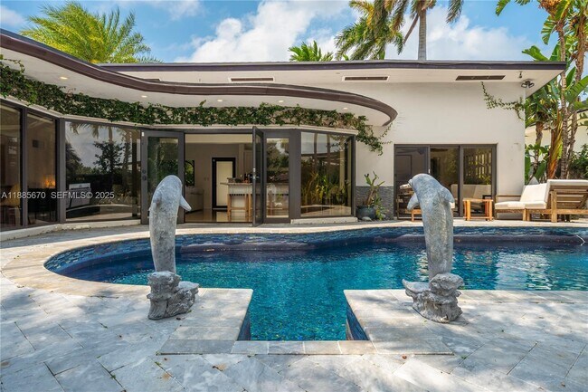 Building Photo - 1160 NE 91st St